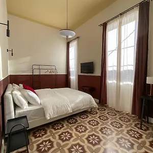 https://maison-ines-luxury-bb.sicilyhotelsitaly.net